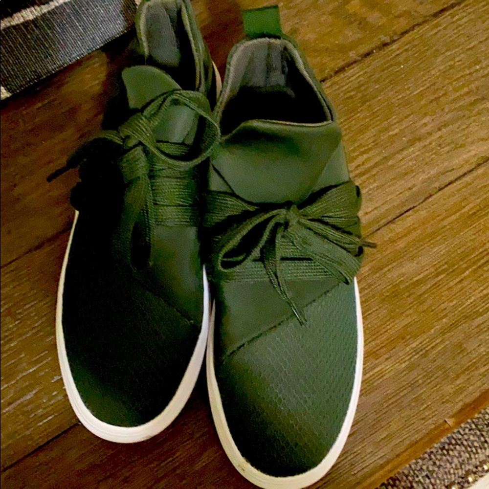 Steve Madden Mesh Sneakers